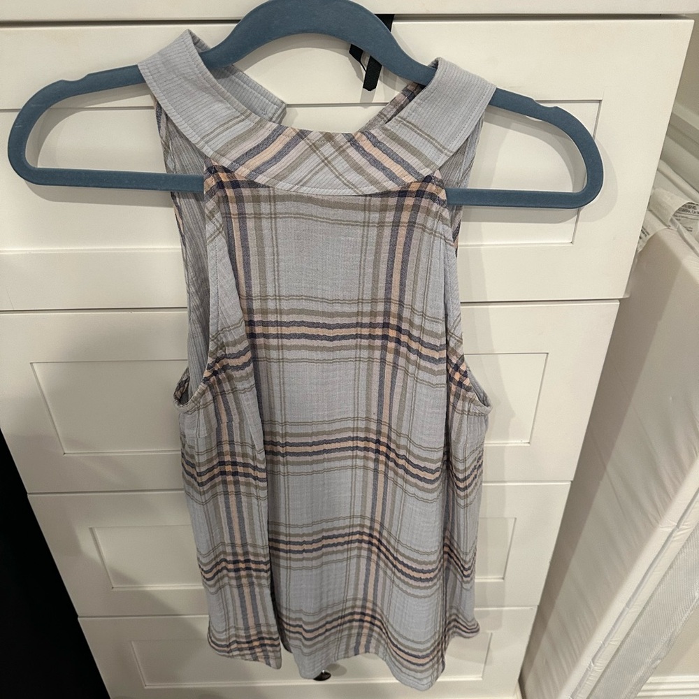 Cloth & Stone blue plaid gauze cotton button-front tank top. Size large